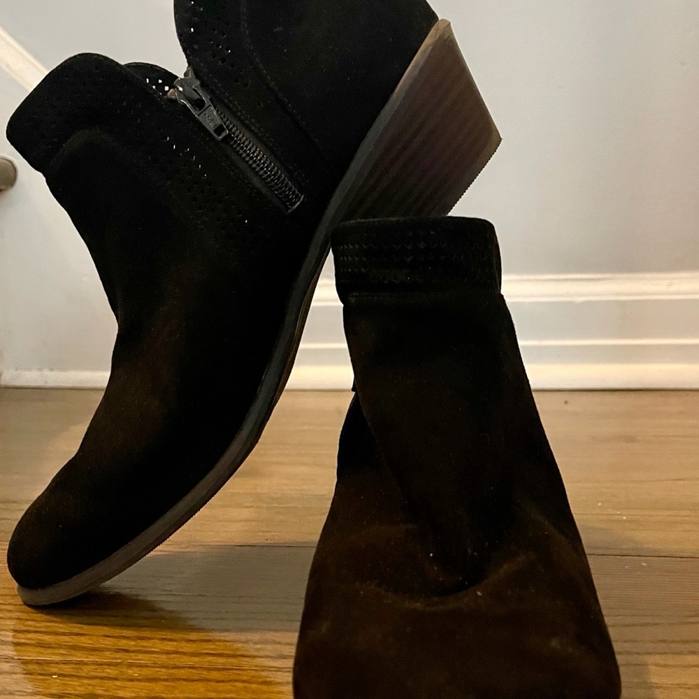 Black kitten heel ankle boots